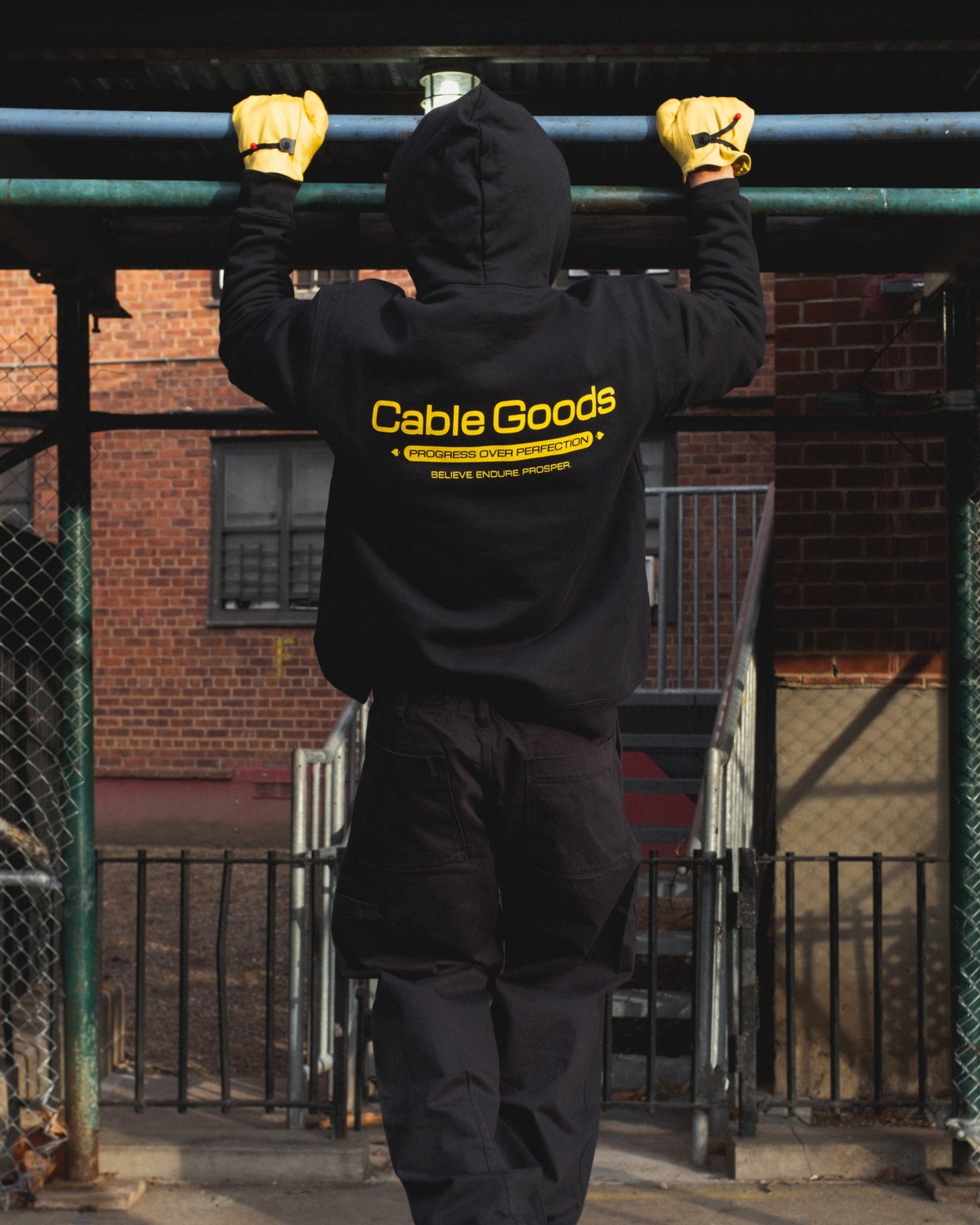 Motto Hoodie - Black